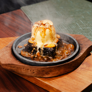 Sizzling Brownie With Ice Cream